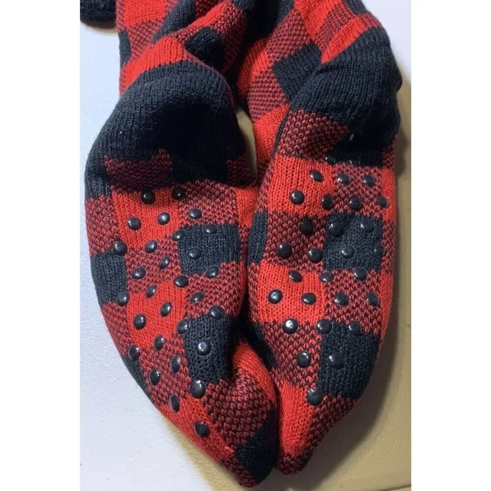 Universal Studios Slipper Cabin Socks Earl's Tree Farm Sherpa Lined  Nonslip NWT